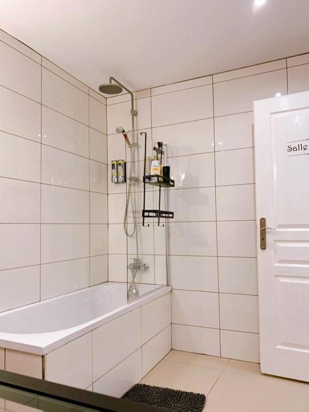 Chambre 26M - Salon Et Kitchenette Prive - Wifi Woippy Kültér fotó