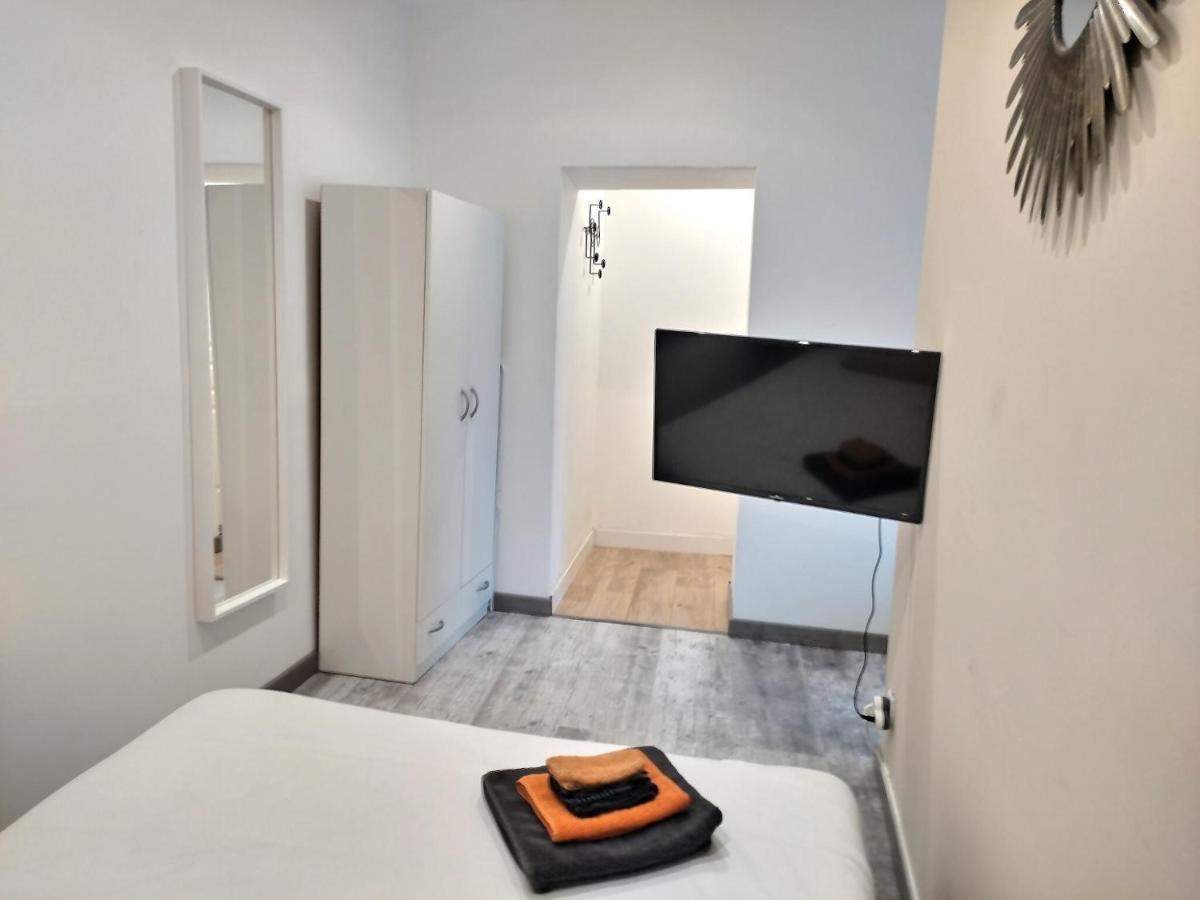 Chambre 26M - Salon Et Kitchenette Prive - Wifi Woippy Kültér fotó